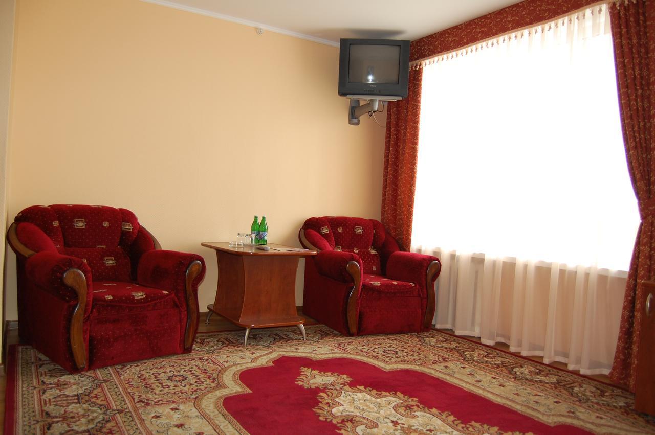 RP hotel Лісова пісня Ковель Экстерьер фото